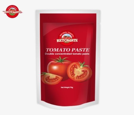 Saquetes de pasta de tomate premium em formato plano e em pé, duplamente concentrados, pesando 70 g cada