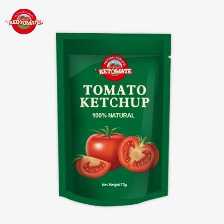 70 gramas de saquinho de ketchup com um sabor natural puro é de fábrica e atende às normas internacionais